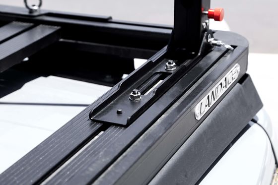 Acessórios universais 4x4 Off Road Roof Rack Mount Flagpole Bracket Mecânico