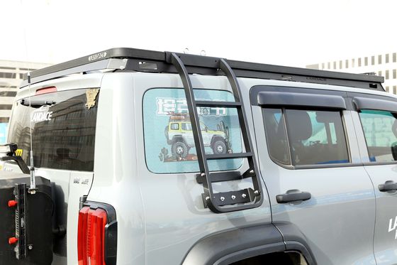 Q235-8 Kit de adaptação de escadas laterais de tanques 300 para veículos 4x4 para melhorar a funcionalidade