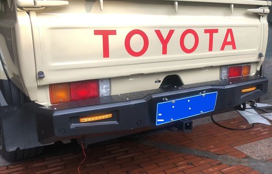 TOYOTA TRUCK LC79 Acessórios do pára-choque traseiro em preto com material e acessórios de aço