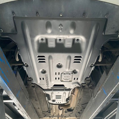 Proteção do motor Alfa Romeo Giulia com placa de deslizamento de liga de alumínio e magnésio em preto