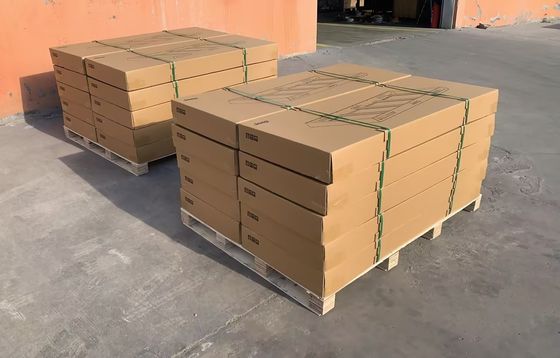 Melhore as capacidades off-road do seu LC200 com o kit de rack de telhado Slimline II personalizado