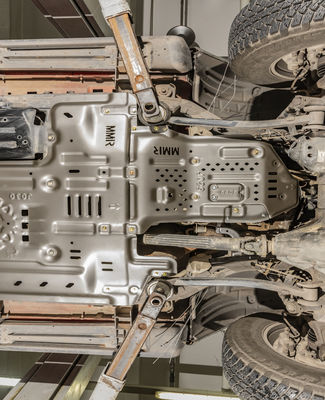 Wrangler JL, revestido com pó preto