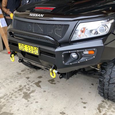 2009 Ano 4X4 Acessórios Placas de pára-choque Guincho Bull Bar Placa de pára-choque do carro dianteiro para Nissan Navara