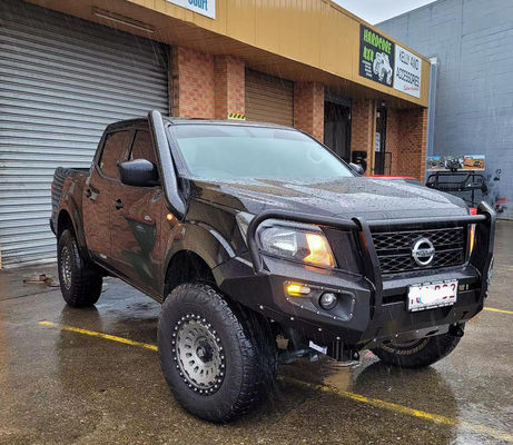 2009 Ano 4X4 Acessórios Placas de pára-choque Guincho Bull Bar Placa de pára-choque do carro dianteiro para Nissan Navara