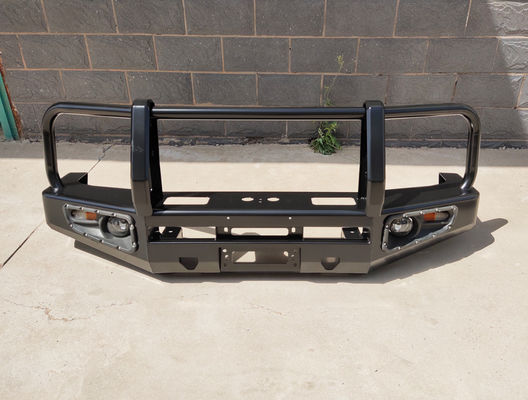 Adicione estilo e funcionalidade ao seu Toyota LC79 com pára-choque traseiro e porta pneus