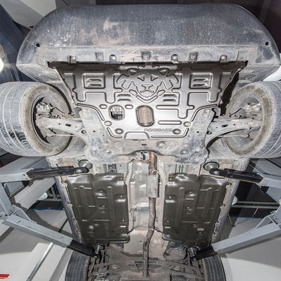 Placa de deslizamento de processo de estampagem integrada para blindagem de proteção subcorporal Jeep Renegade