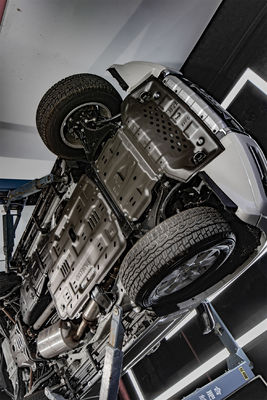 Proteção do tanque de combustível para veículos Mitsubishi Pajero V93 V97