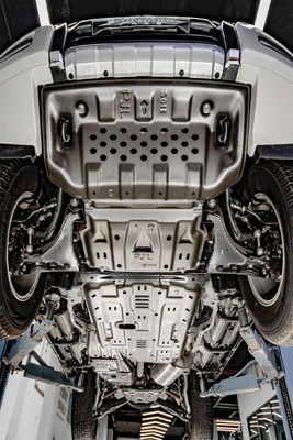 Proteção do tanque de combustível para veículos Mitsubishi Pajero V93 V97