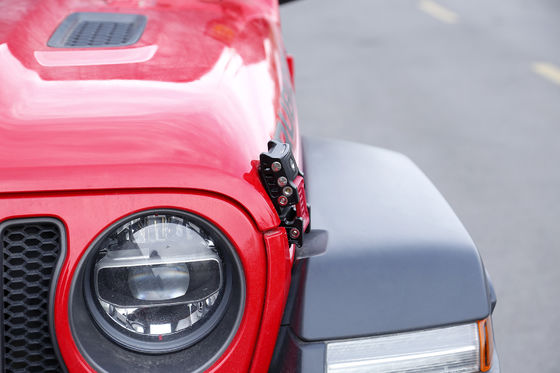 Captura de capuz personalizada para Jeep Wrangler JK JL Peso líquido 0,35 kg/pc Processo CNC