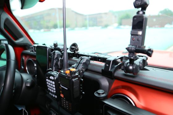 Processamento CNC Máquina de liga de alumínio Consola do centro Bracket Gopro Holder para Jeep Wrangler