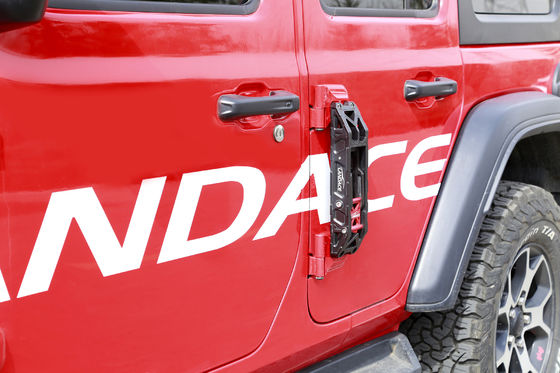 Pedal de pé de carro dobrável gravado CNC personalizado 330 * 86 * 55mm para Jeep Wrangler JL JK