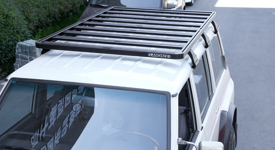 Rack de telhado off-road para NISSAN Y60 Black Powder Coating Racks de bagagem Sistema de barra transversal